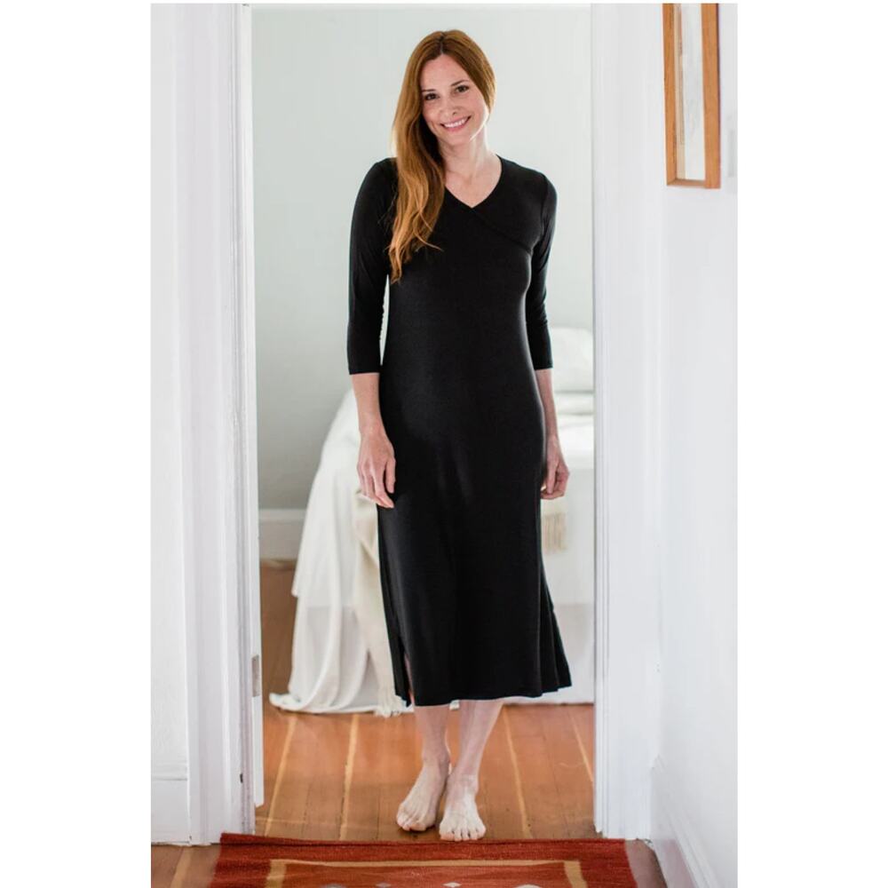 HALEY CROSSOVER FRONT 3/4
SLEEVE BAMBOO NIGHTGOWN - XL - Black